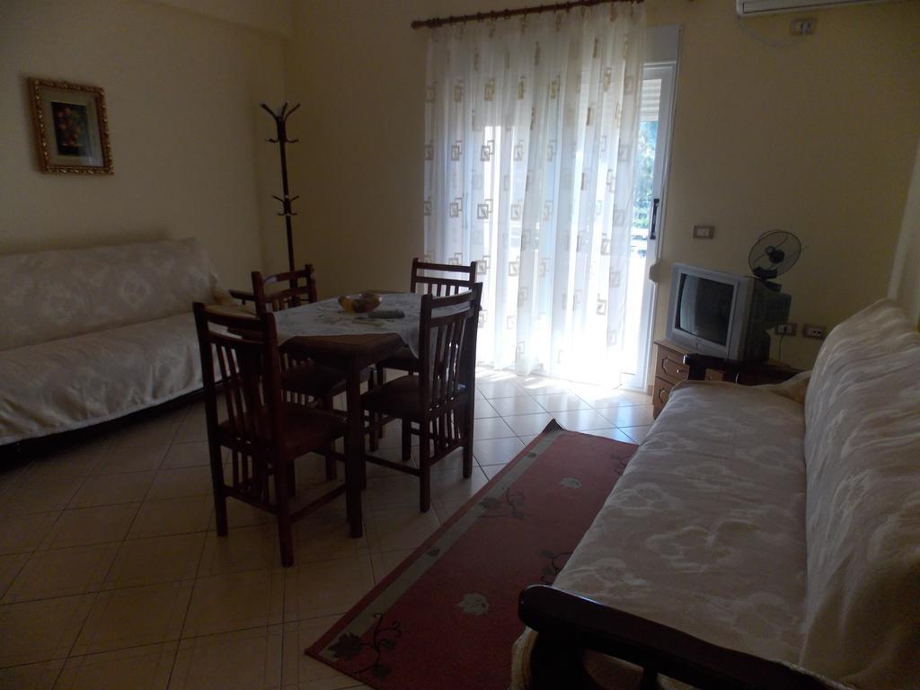 Elis Apartment فلورا المظهر الخارجي الصورة